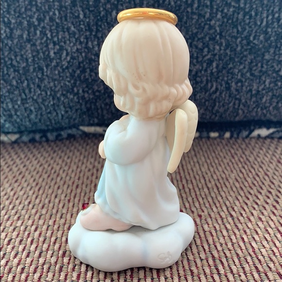Precious Moments - January Birthday Month Angel - Picture 3 of 8
